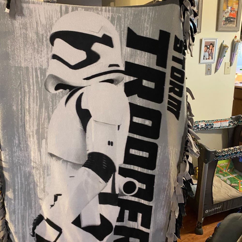 Handcrafted stormtrooper fleece knot blanket